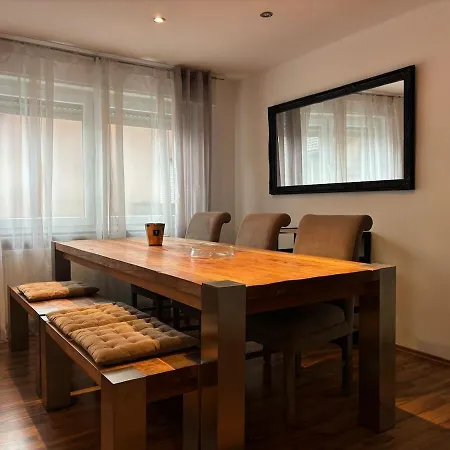 Apartment Geraeumige 90qm Zum Wohlfuehlen Naehe Messe *