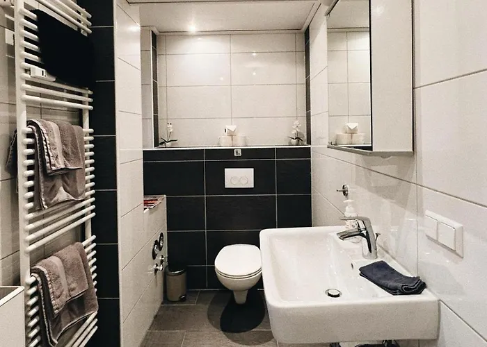 Apartamento Geraeumige 90qm Zum Wohlfuehlen Naehe Messe